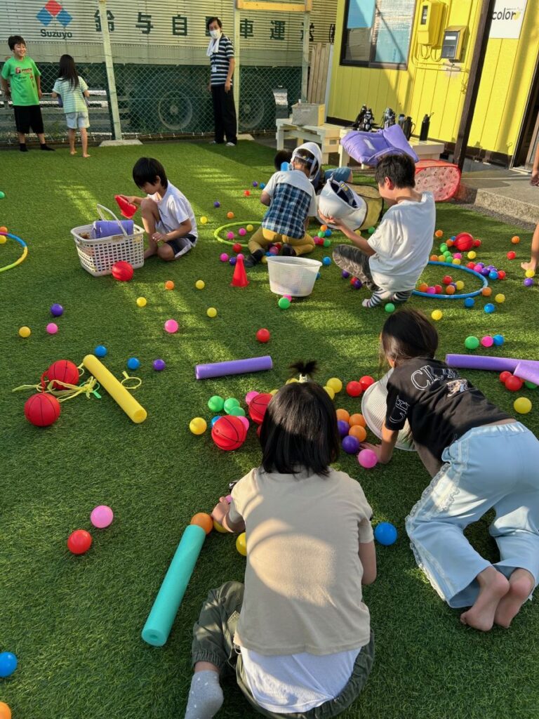 ★年末年始のお知らせ★冬休みスタート♪ハツラツとみんな色-color